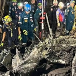 Gambar yang dikeluarkan oleh Jabatan Perhubungan Awam Chachoengsao menunjukkan pasukan penyelamat sedang beroperasi di lokasi kemalangan pesawat kecil di wilayah Chachoengsao, Thailand.