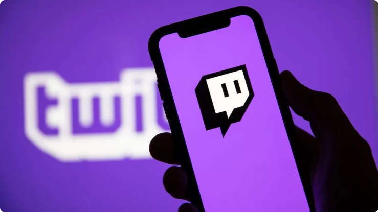 Twitch juga memudahkan pengguna berkongsi klip daripada penstriman serta mempromosikan acara penstriman yang akan datang.